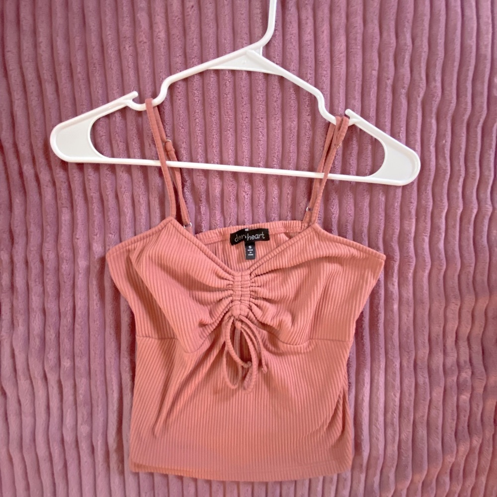 Cute pink tank top!